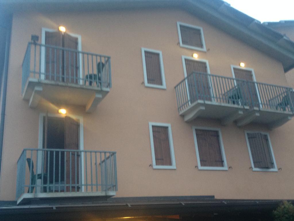Hotel Scandola Bosco Chiesanuova Exterior photo