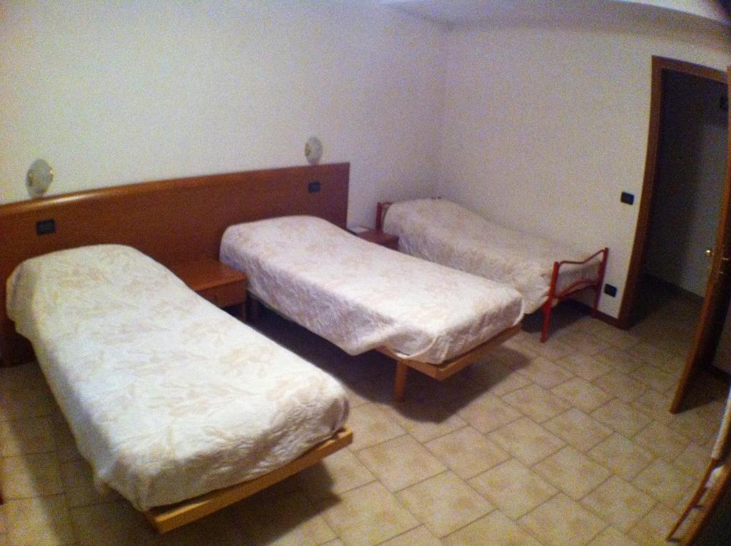 Hotel Scandola Bosco Chiesanuova Room photo